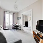 Bright Apartment - 2Br-4P - Belleville