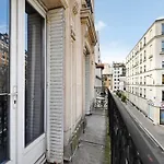 Bright Apartment - 2Br-4P - Belleville